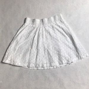 Mossimo eyelet skirt with elastic waist.
